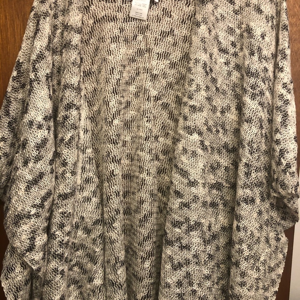 Poncho scarf made in Italy new condition